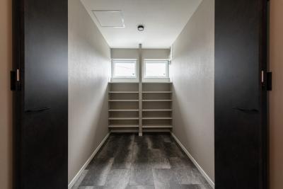 納戸・サービスルーム：2階共有スペースに位置する収納スペースは使い勝手◎